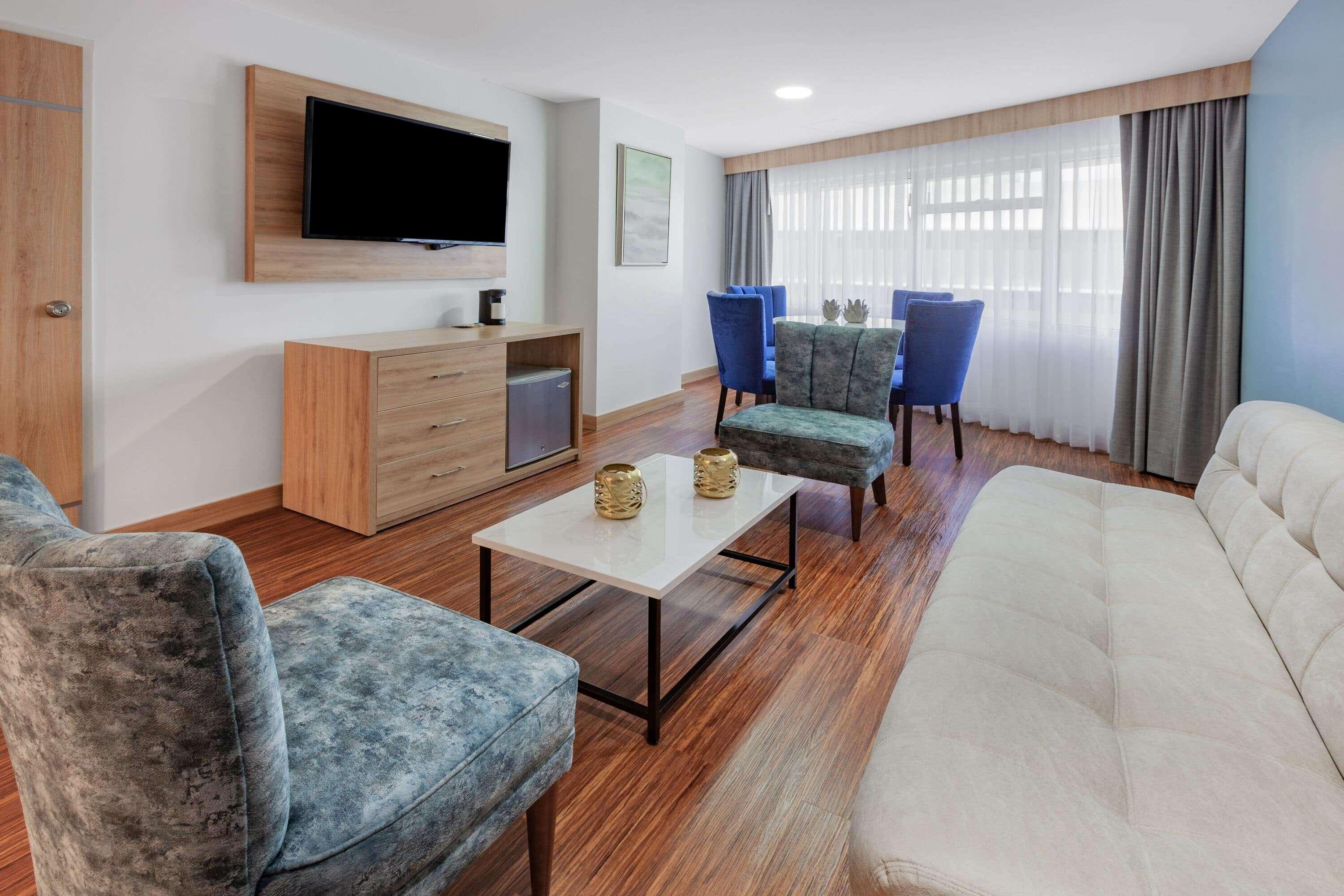 Tryp By Wyndham Airport Hotel 5*