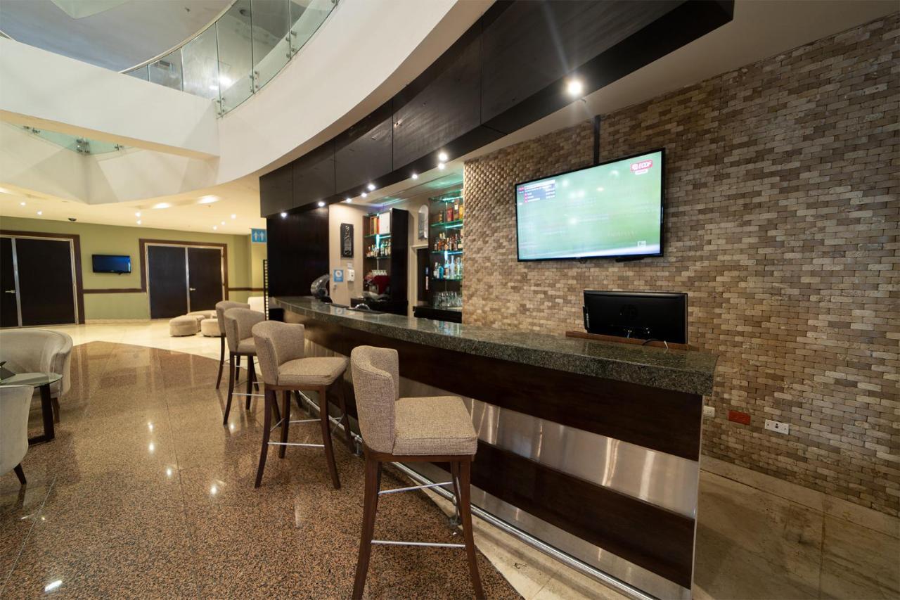 Tryp By Wyndham Airport 5*